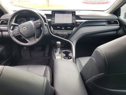 Used 2024 Toyota Camry SE w/ Cold Weather Package image 15
