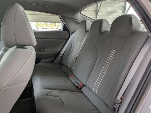 Certified 2023 Hyundai Elantra SEL image 13