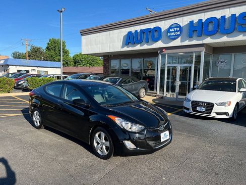 Used 2013 Hyundai Elantra GLS w/ Preferred Pkg FWD image 3