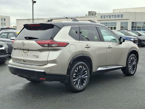 Used 2024 Nissan Rogue Platinum w/ Platinum Premium Package image 6