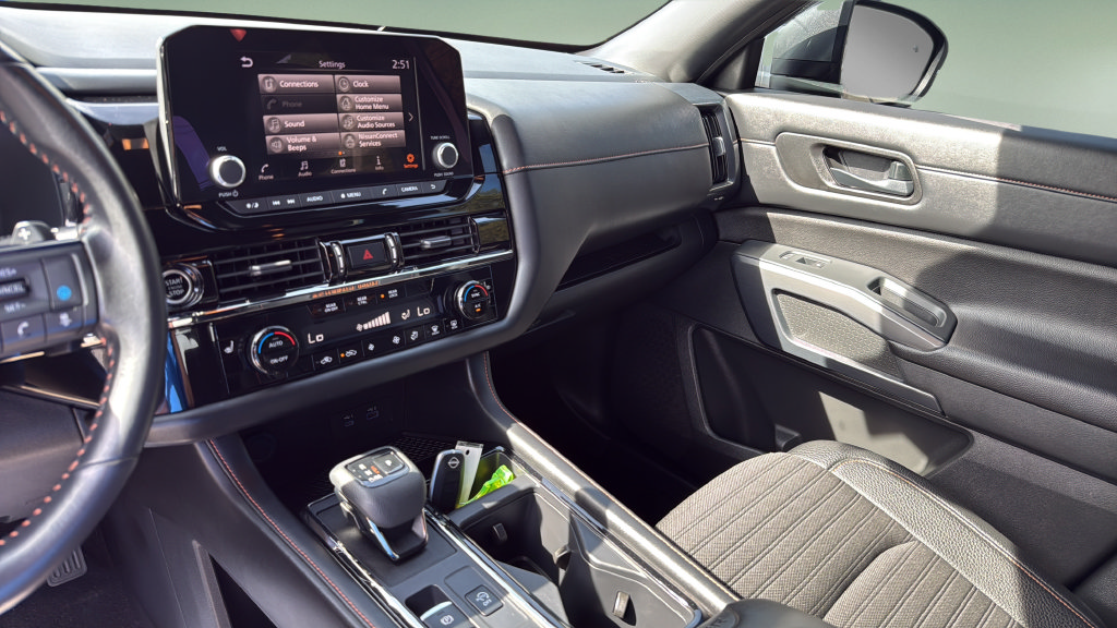 Used 2023 Nissan Pathfinder Rock Creek AWD/4WD image 37