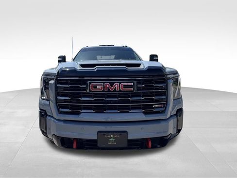 Used 2024 GMC Sierra 2500 AT4 w/ AT4 Premium Plus Package AWD/4WD image 3