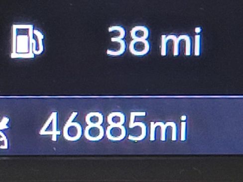 Used 2023 Chevrolet Equinox RS w/ RS Leather Package image 2