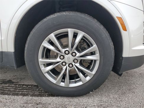 Used 2023 Cadillac XT5 Premium Luxury image 5