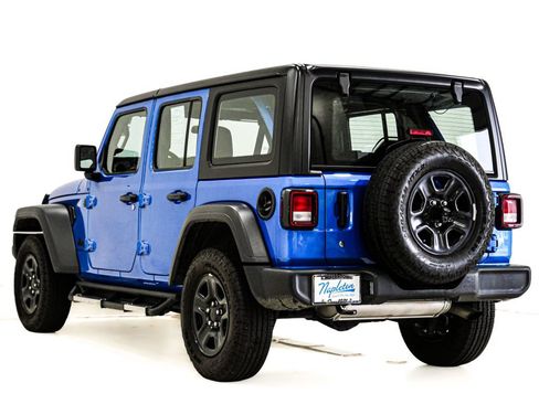 Used 2024 Jeep Wrangler Unlimited Sport AWD/4WD image 9