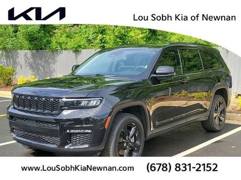 Used 2023 Jeep Grand Cherokee L Limited w/ Black Appearance Package RWD image 1