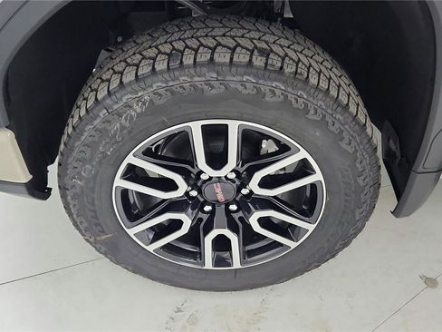 New 2026 GMC Sierra 1500 AT4 w/ AT4 Premium Package AWD/4WD image 40