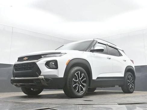 Used 2023 Chevrolet TrailBlazer ACTIV w/ Convenience Package FWD image 43