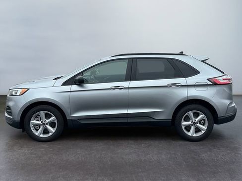 Used 2024 Ford Edge SE image 2