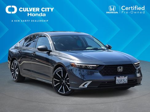 Used 2025 Honda Accord Touring image 1