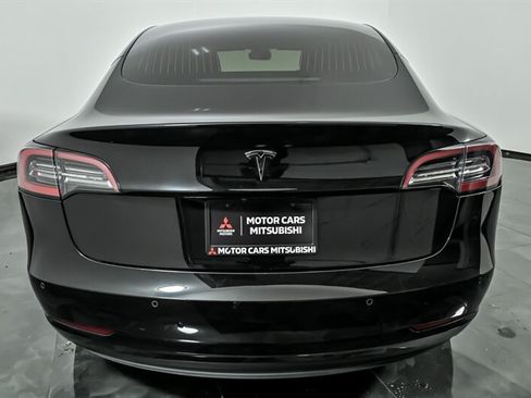 Used 2018 Tesla Model 3 Mid Range RWD image 8