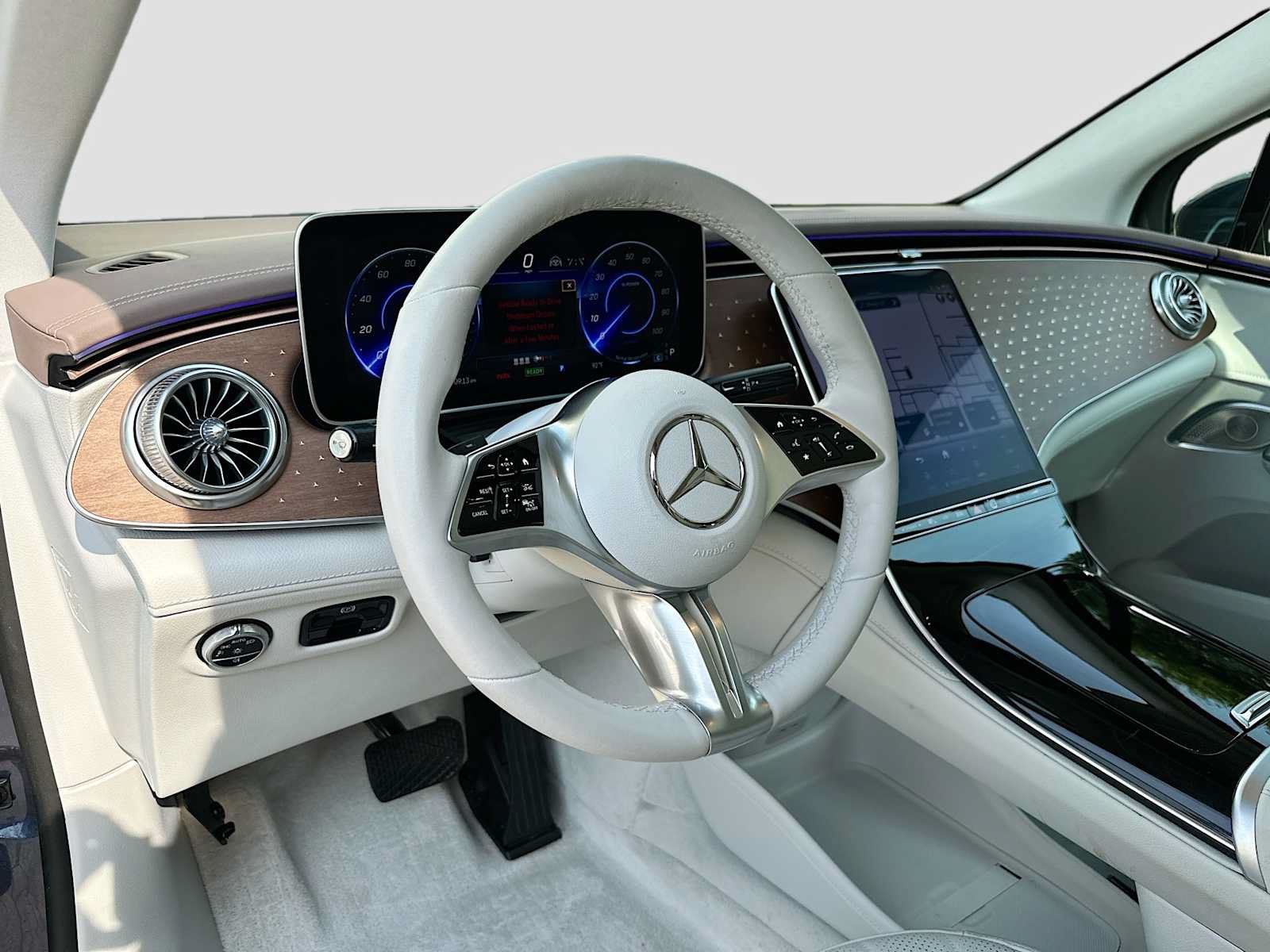 Used 2023 Mercedes-Benz EQE 350+ SUV image 9