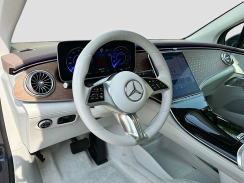 Used 2023 Mercedes-Benz EQE 350+ SUV image 9