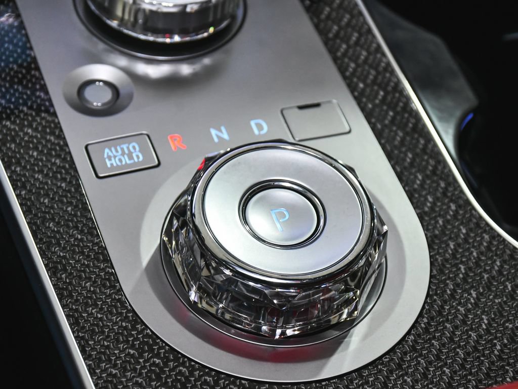 Used 2025 Genesis GV80 3.5T e-SC AWD/4WD image 36