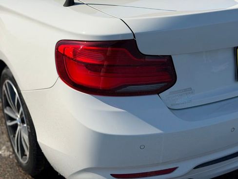 Used 2019 BMW 230i Convertible w/ Convenience Package image 9