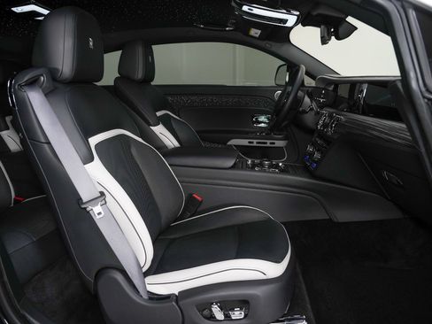 Used 2024 Rolls-Royce Spectre w/ Spectre Launch Package AWD/4WD image 31