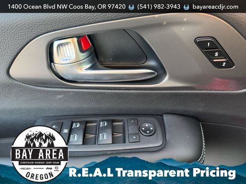 New 2026 Chrysler Pacifica Select w/ S Appearance Package FWD image 10
