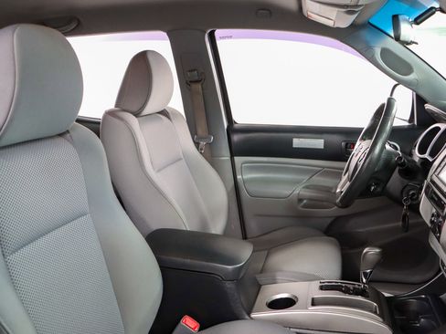 Used 2015 Toyota Tacoma 4x4 Double Cab image 28