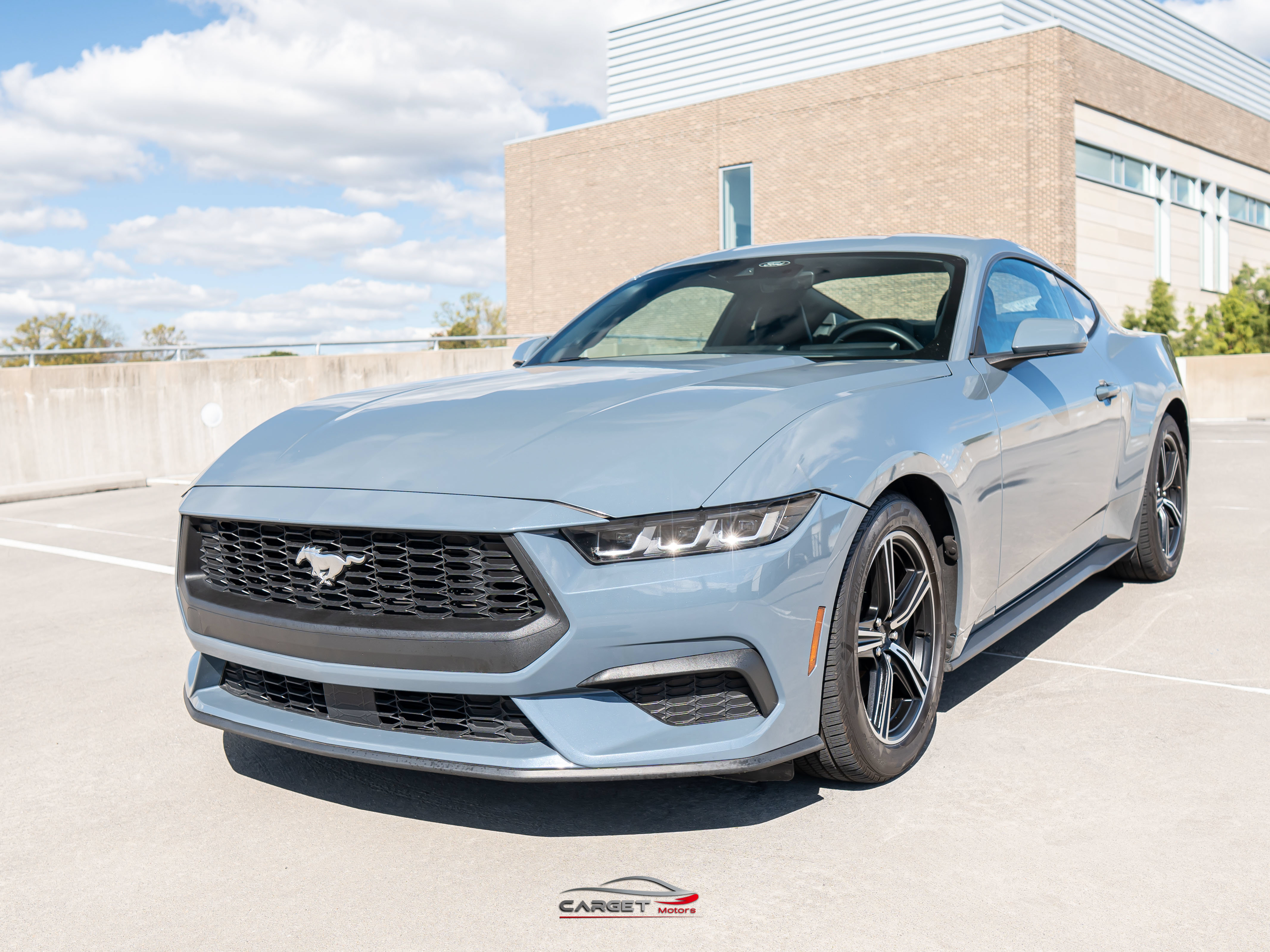 Used 2025 Ford Mustang Coupe RWD image 3