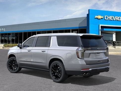 New 2026 Chevrolet Suburban High Country AWD/4WD image 3