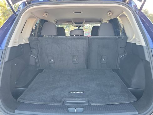 Certified 2021 Nissan Rogue SV image 10