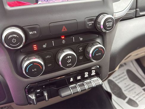 Used 2019 RAM 1500 Big Horn image 25