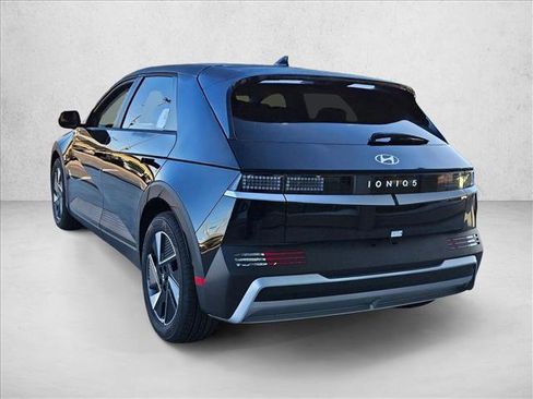 New 2026 Hyundai Ioniq 5 SEL image 9