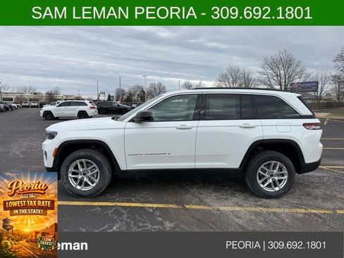 New 2025 Jeep Grand Cherokee Laredo image 4