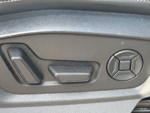 Used 2019 Audi Q8 Premium Plus AWD/4WD image 36