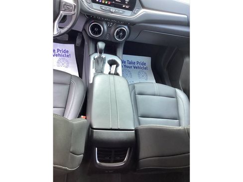 Used 2024 Chevrolet Blazer LT w/ Midnight/Sport Edition AWD/4WD image 19