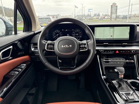 Certified 2024 Kia Carnival SX Prestige image 23