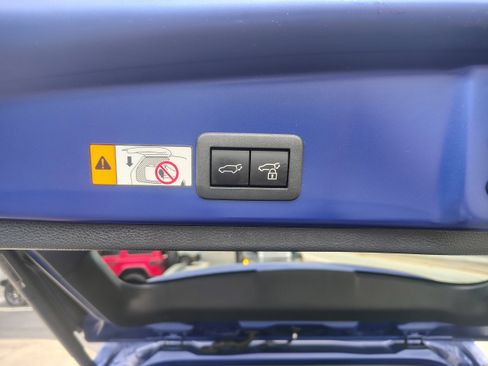 Used 2025 Toyota Corolla Cross XLE w/ Convenience Package AWD/4WD image 12