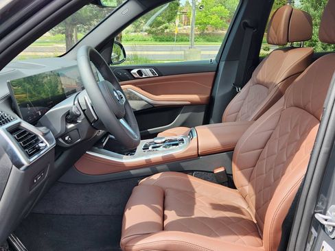 New 2026 BMW X5 xDrive50e w/ M Sport Package AWD/4WD image 9
