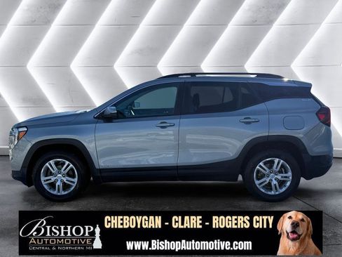 Used 2023 GMC Terrain SLE w/ Driver Convenience Package image 17