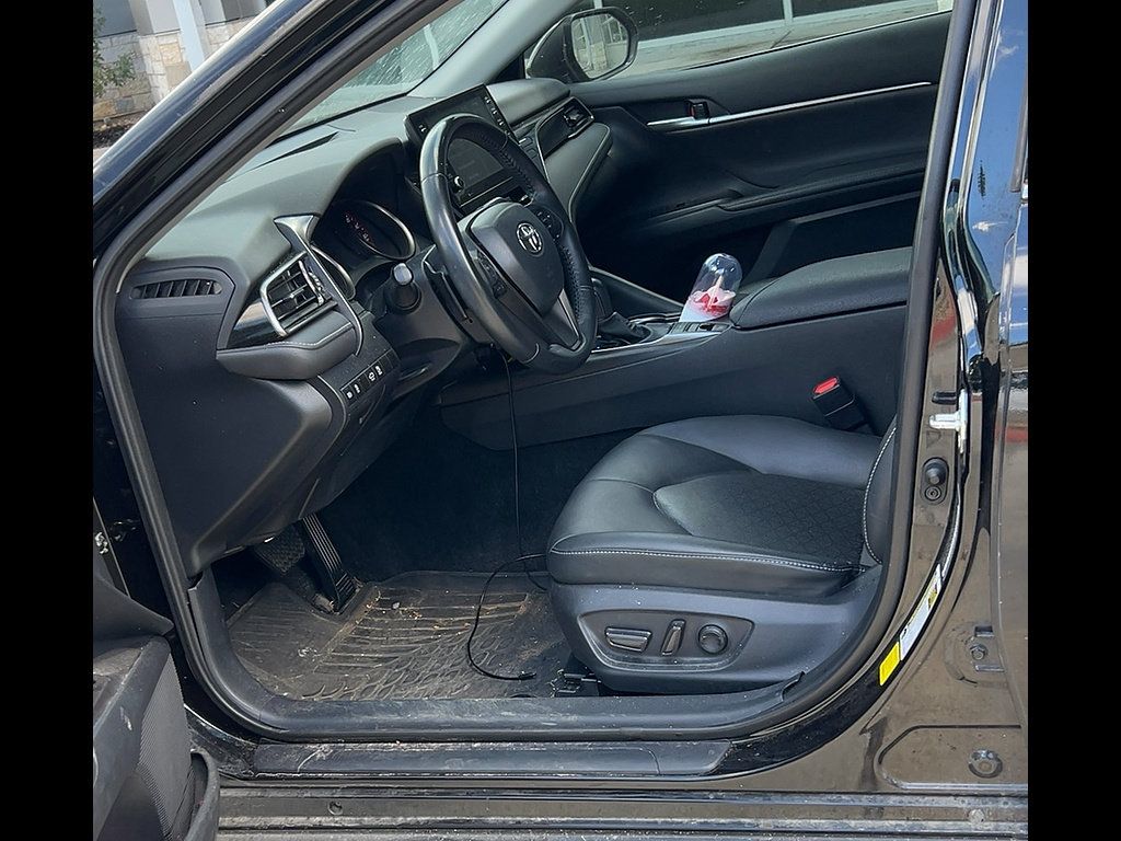 Used 2023 Toyota Camry XSE FWD image 10