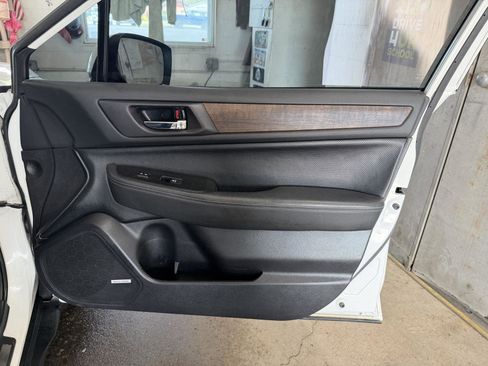 Used 2016 Subaru Outback 3.6R Limited AWD/4WD image 25