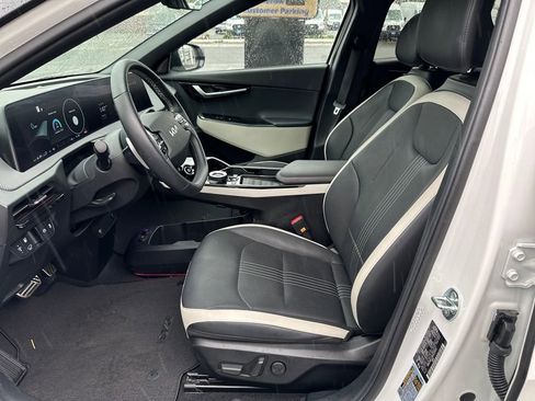 Used 2024 Kia EV6 GT-Line image 17