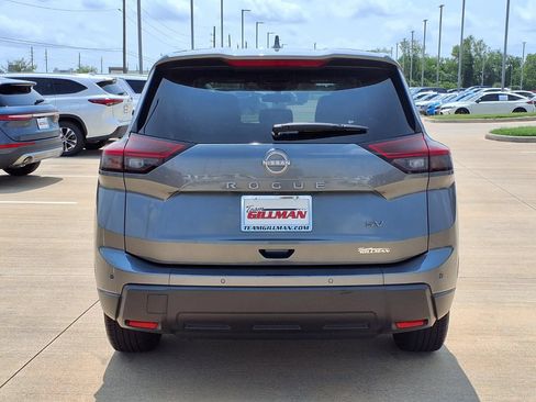 Used 2024 Nissan Rogue SV FWD image 6