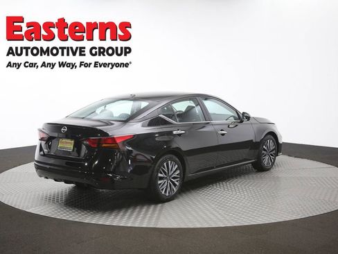 Used 2025 Nissan Altima 2.5 SV FWD image 40