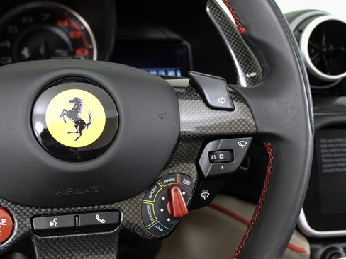 Used 2023 Ferrari Portofino M image 40