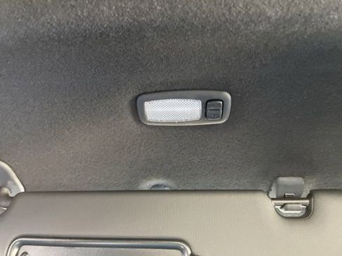 Used 2025 Hyundai Elantra Sport image 28