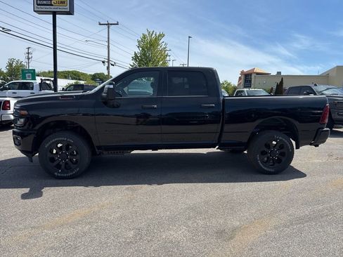 New 2026 RAM 2500 Big Horn AWD/4WD image 2