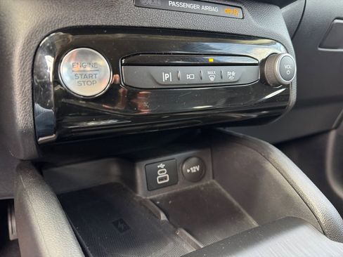 Certified 2024 Ford Escape Platinum w/ Premium Technology Package image 40