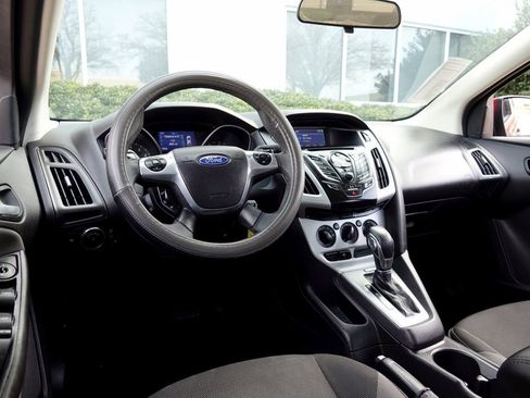 Used 2014 Ford Focus SE image 5
