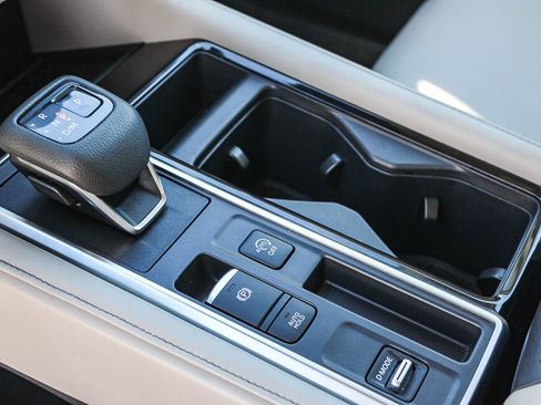 Used 2023 Nissan Pathfinder SL image 20