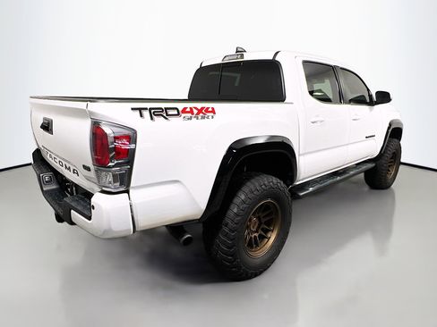 Used 2023 Toyota Tacoma TRD Sport w/ TRD Premium Sport Package image 4