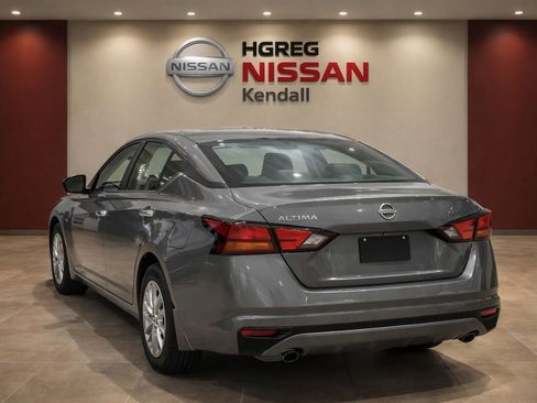 Certified 2024 Nissan Altima 2.5 S FWD image 4