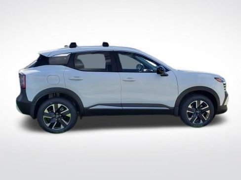 New 2026 Nissan Kicks SV image 6