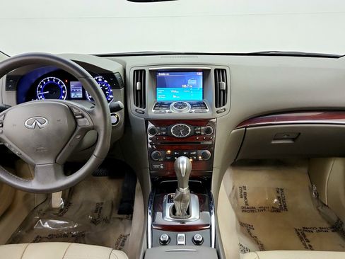 Used 2013 INFINITI G37 Convertible w/ Premium Pkg RWD image 22