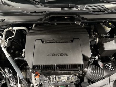 Used 2023 Honda Pilot LX image 12